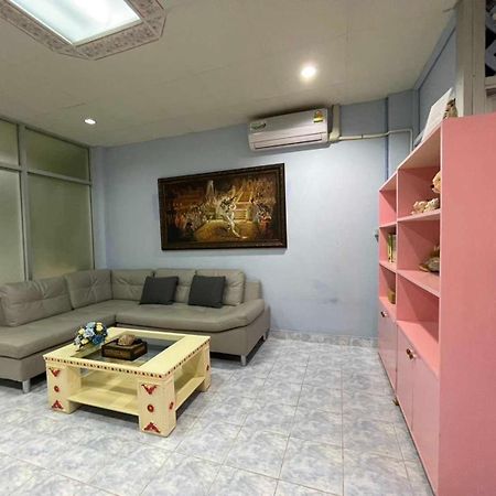 Oyo 75486 Anna Residence Jomtien Buitenkant foto