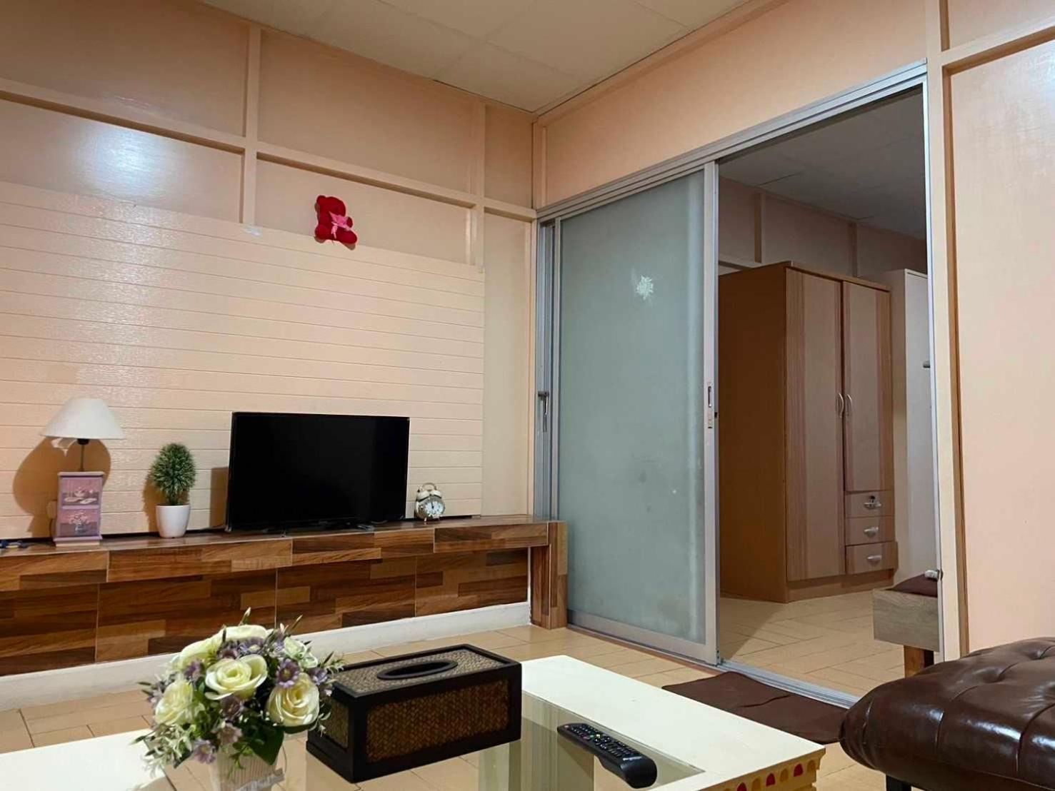 Oyo 75486 Anna Residence Jomtien Buitenkant foto