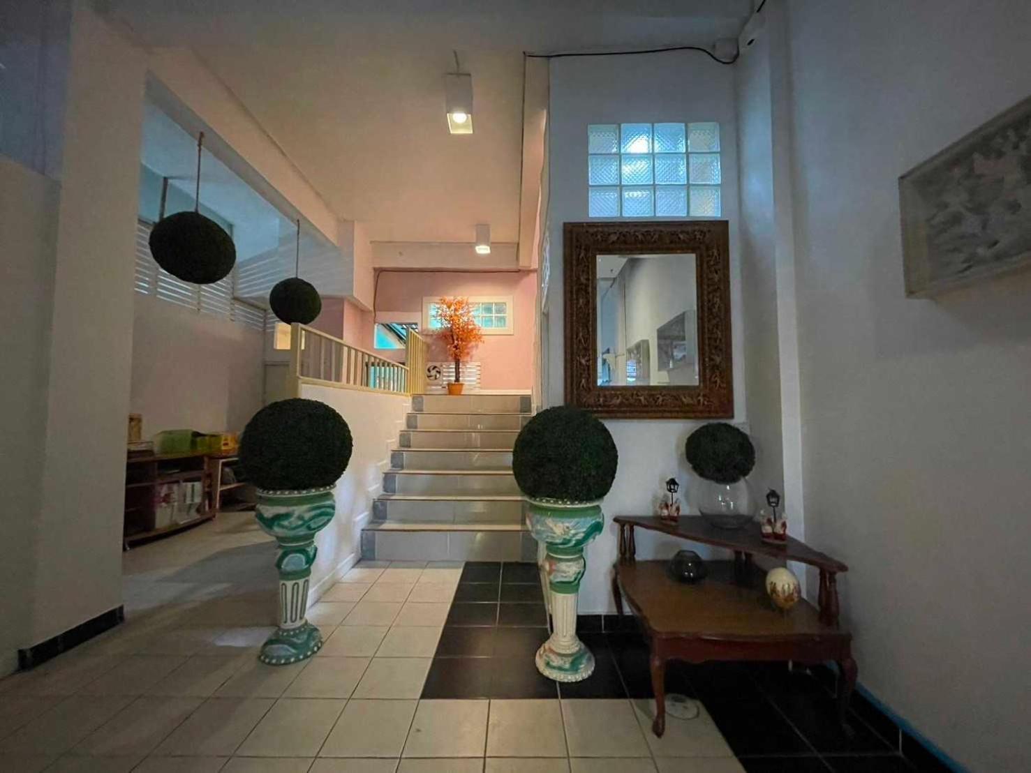 Oyo 75486 Anna Residence Jomtien Buitenkant foto