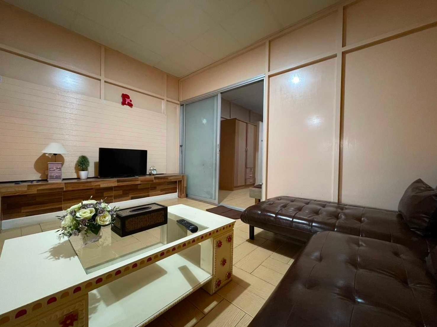 Oyo 75486 Anna Residence Jomtien Buitenkant foto